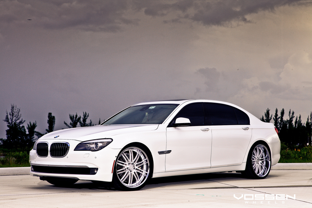 photo 8 BMW 750 custom wheels Vossen Forged VF-091 22x, ET , tire size X R22. x ET 