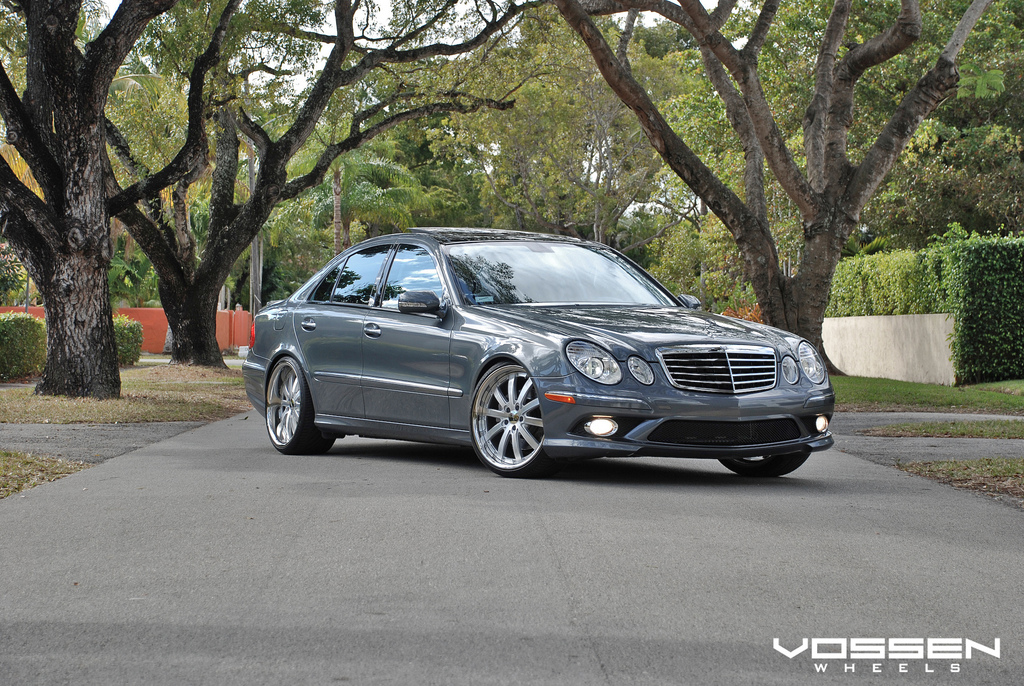 photo 2 Mercedes-Benz E-Class custom wheels Vossen VVS083 20x9.0, ET , tire size X R20. 20x10.5 ET 