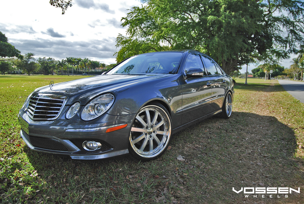 photo 3 Mercedes-Benz E-Class custom wheels Vossen VVS083 20x9.0, ET , tire size X R20. 20x10.5 ET 