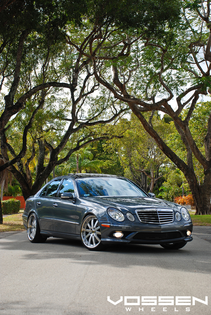 photo 5 Mercedes-Benz E-Class custom wheels Vossen VVS083 20x9.0, ET , tire size X R20. 20x10.5 ET 