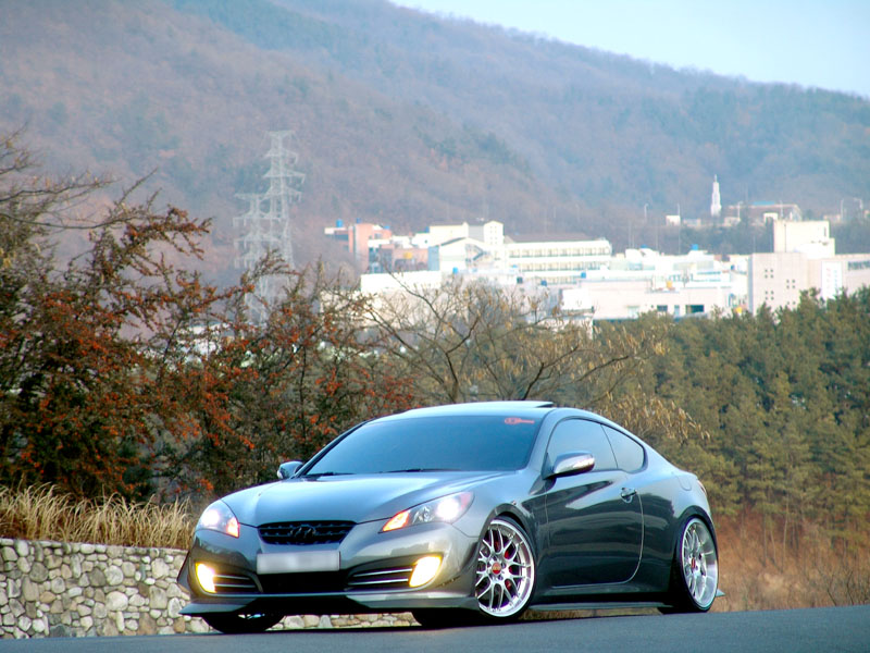 photo 2 Hyundai Genesis custom wheels 18x8.5, ET +22, tire size X R18. 18x9.5 ET+22