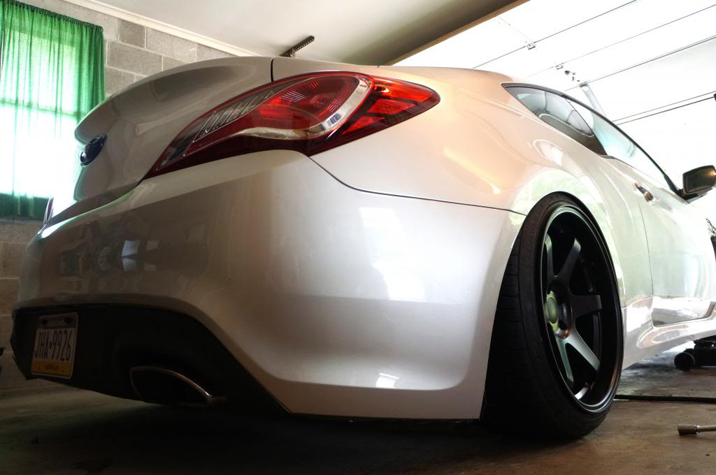 photo 1 Hyundai Genesis custom wheels Varrstoen  ES2  19x11.0, ET , tire size 245/35 R19. x ET 