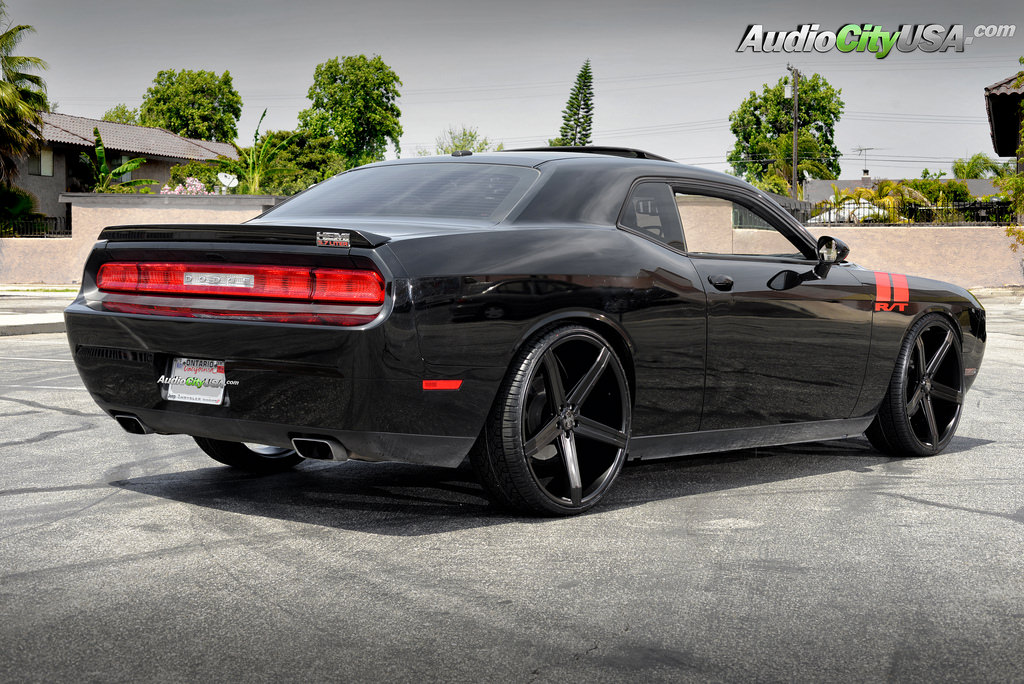 photo 3 Dodge Challenger custom wheels Versante 228 24x9.5, ET , tire size 275/25 R24. x ET 