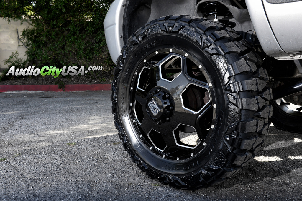 photo 1 Dodge Ram 3500 custom wheels XD815 Battalion 22x8.5, ET , tire size 345/55 R22. x ET