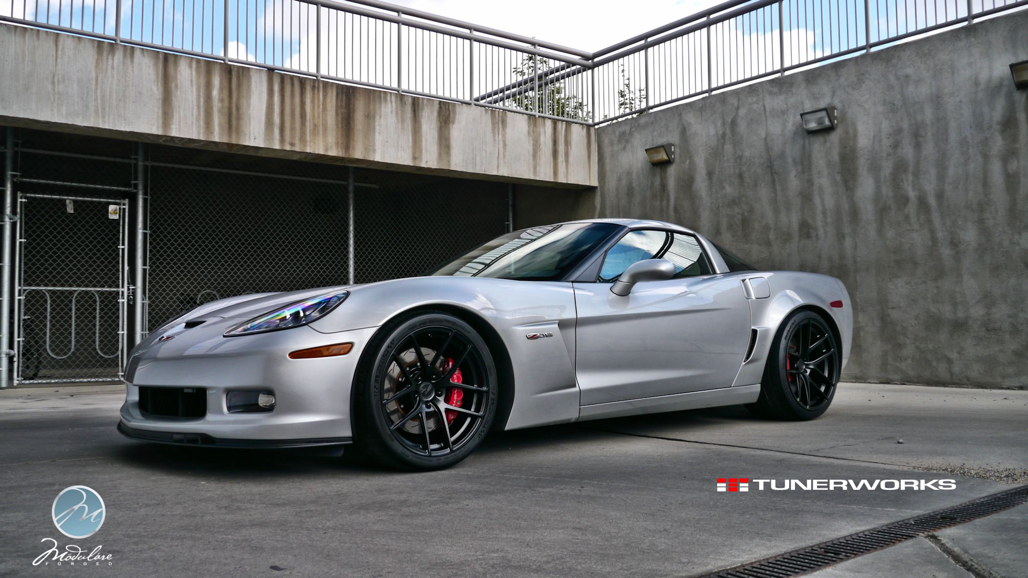 photo 4 Chevrolet Corvette custom wheels Modulare B18 Evo 19x10.0, ET , tire size X R19. 20x13.0 ET 