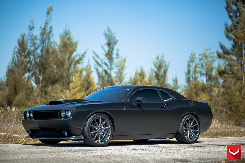 photo 2 Dodge Challenger custom wheels Vossen VFS-1 22x9.0, ET , tire size X R22. 22x10.5 ET