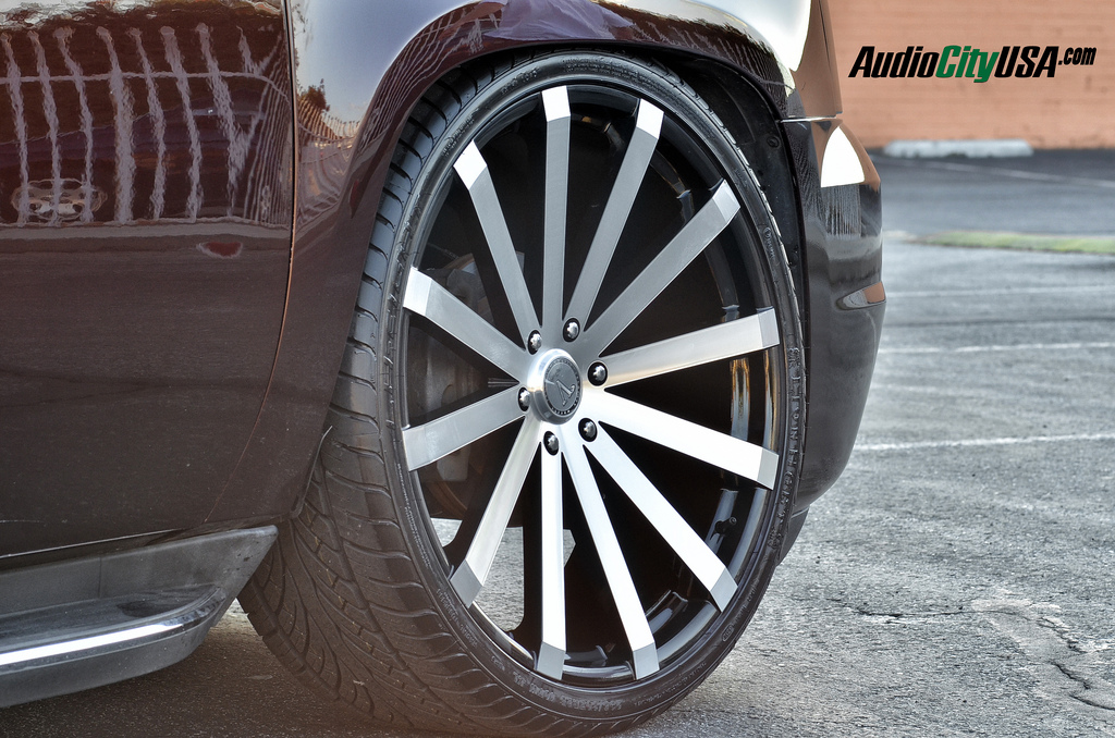 photo 1 GMC Yukon custom wheels Velocity VW 12 26x10.0, ET , tire size 295/30 R26. x ET 