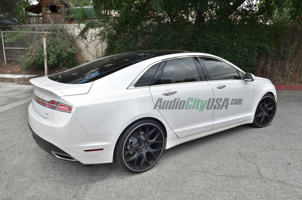 photo 4 Lincoln MKZ custom wheels Gianelle Puerto 22x9.0, ET , tire size 235/30 R22. x ET