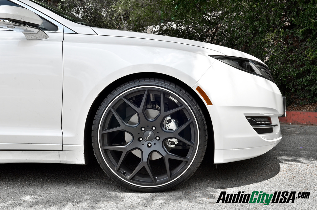 photo 1 Lincoln MKZ custom wheels Gianelle Puerto 22x9.0, ET , tire size 235/30 R22. x ET
