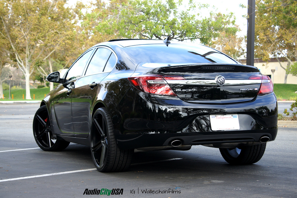 photo 2 Buick Regal custom wheels Gianelle Lucca 22x9.0, ET , tire size 225/30 R22. 22x10.5 ET 275/25 R22