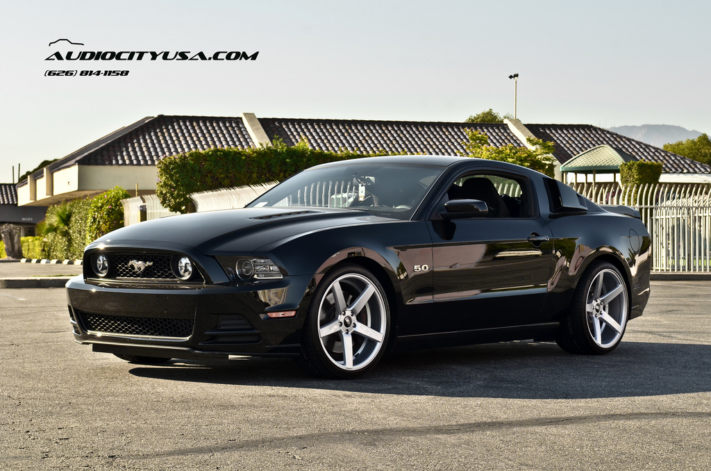 photo 4 Ford Mustang custom wheels STR 607 20x9.0, ET , tire size 245/35 R20. 20x10.5 ET 275/30 R20