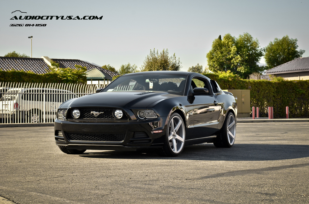 photo 7 Ford Mustang custom wheels STR 607 20x9.0, ET , tire size 245/35 R20. 20x10.5 ET 275/30 R20