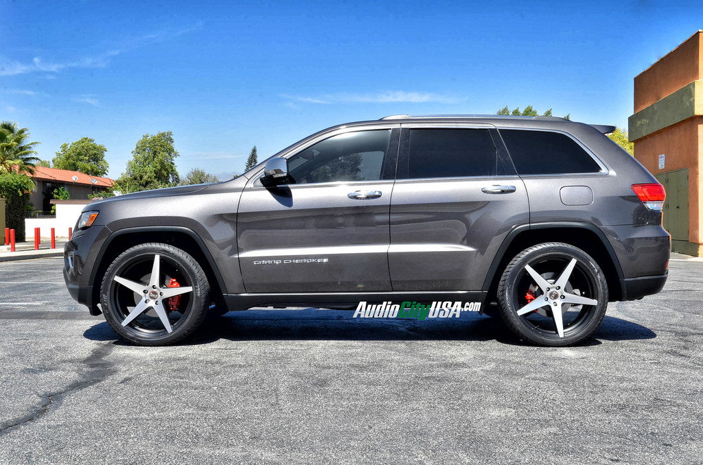 photo 5 Jeep Grand Cherokee custom wheels Blaque Diamond bd 300 22x9.0, ET , tire size 265/40 R22. x ET