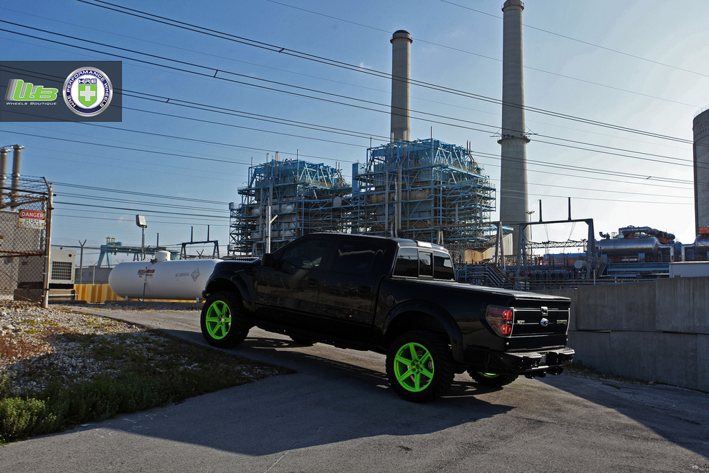 photo 8 Ford F-250 custom wheels HRE TR46 22x10.5, ET , tire size 325/50 R22. x ET 