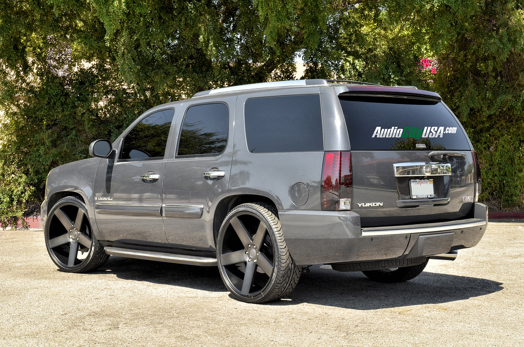 photo 3 GMC Yukon custom wheels DUB Ballers S116 x, ET , tire size 295/30 R. x ET