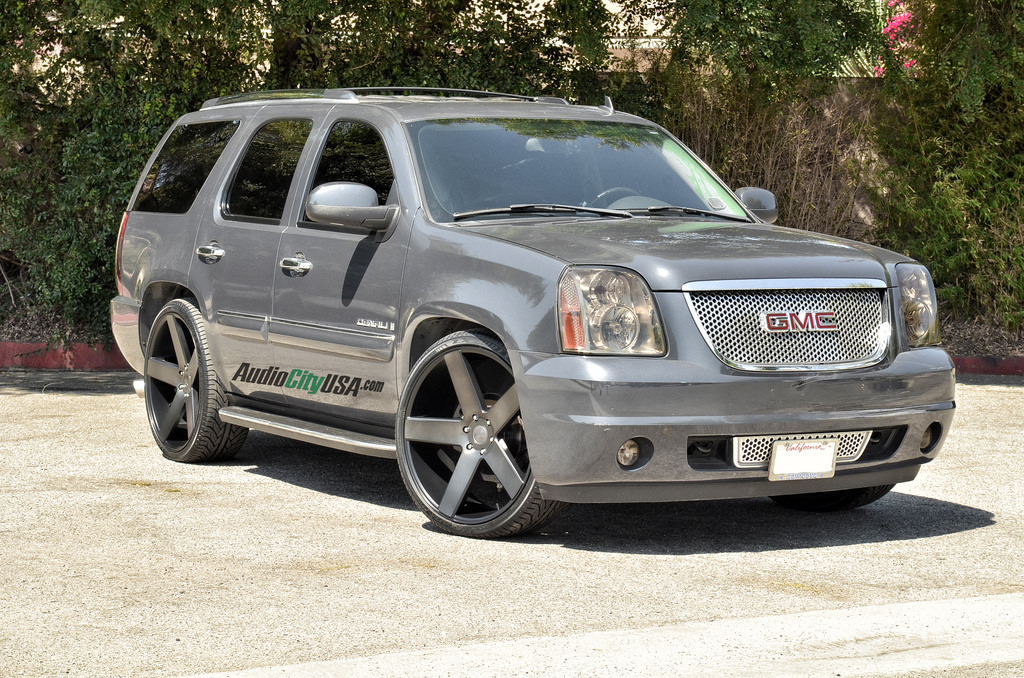 photo 4 GMC Yukon custom wheels DUB Ballers S116 x, ET , tire size 295/30 R. x ET
