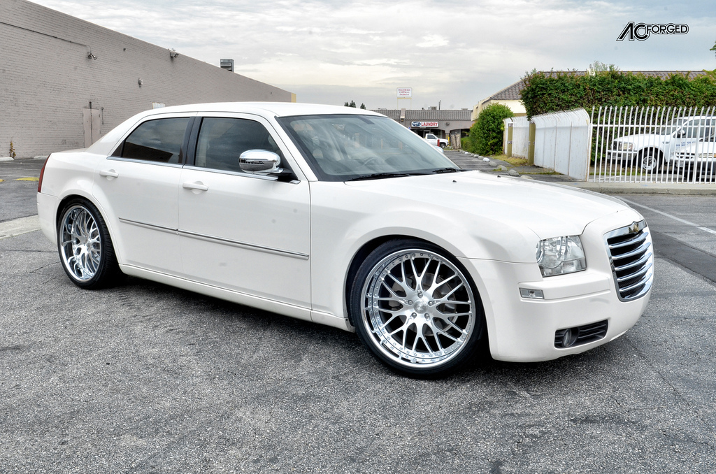 photo 4 Chrysler 300 custom wheels AC  313 22x9.5, ET , tire size 265/35 R22. x ET 