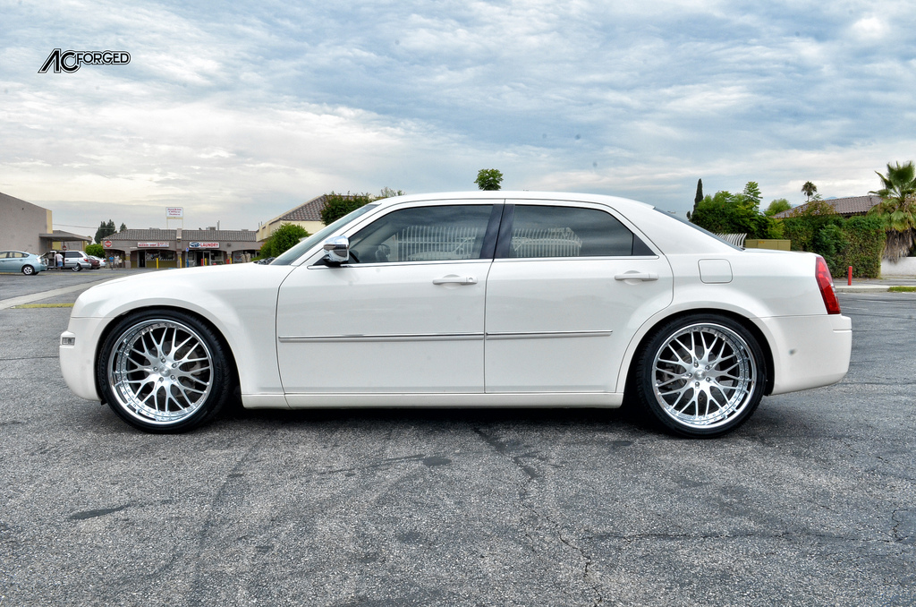 photo 6 Chrysler 300 custom wheels AC  313 22x9.5, ET , tire size 265/35 R22. x ET 