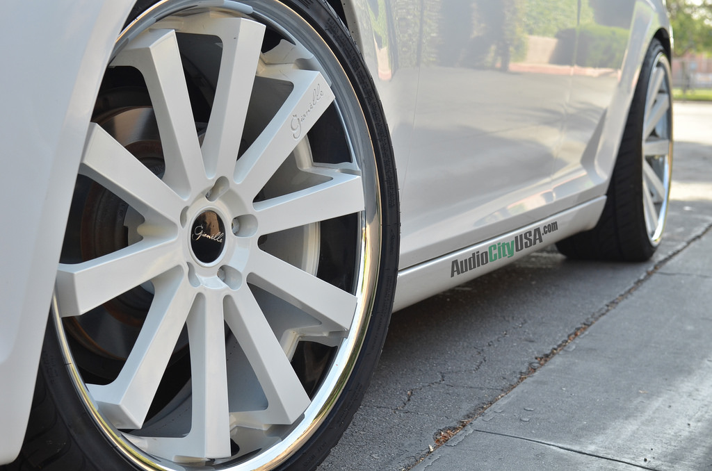 photo 1 Chrysler 300 custom wheels   22x9.0, ET , tire size 265/30 R22. 22x10.5 ET 