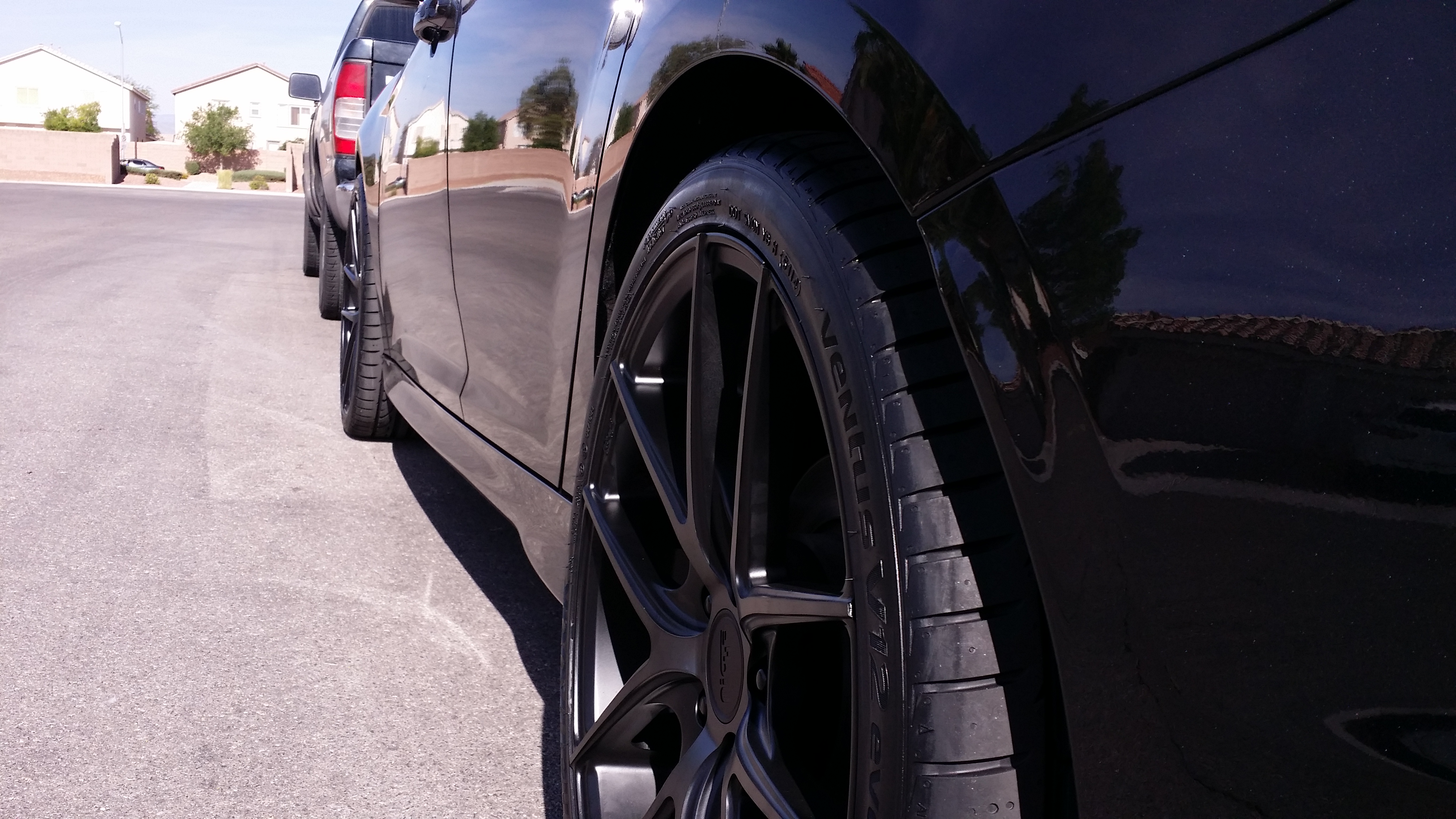 photo 1 Ford Focus ST custom wheels Niche Targa M130  19x8.5, ET +42, tire size 245/35 R19. x ET 