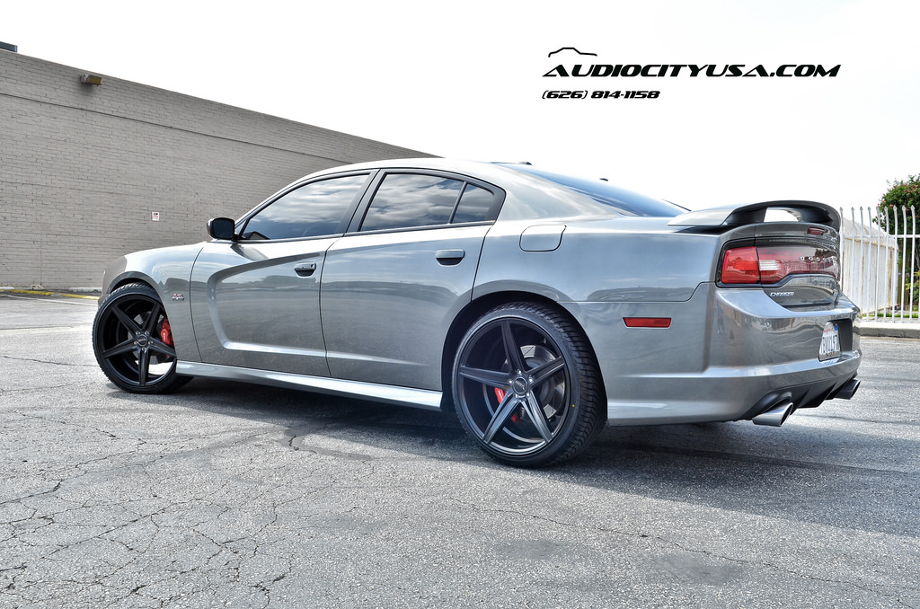 photo 1 Dodge Charger custom wheels Savini BM8 22x9.0, ET , tire size 265/35 R22. 22x10.5 ET 295/30 R22