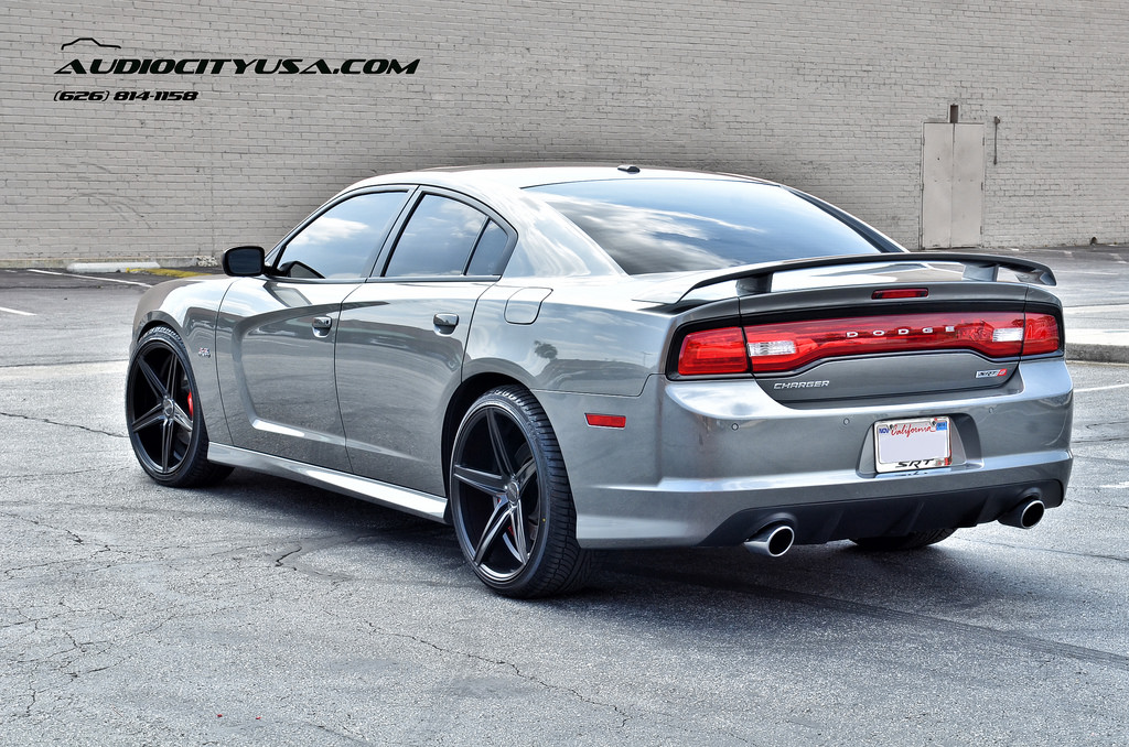 photo 5 Dodge Charger custom wheels Savini BM8 22x9.0, ET , tire size 265/35 R22. 22x10.5 ET 295/30 R22