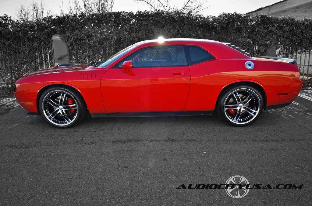 photo 3 Dodge Challenger custom wheels XIX X 15 22x9.0, ET , tire size 265/35 R22. 22x10.5 ET 295/30 R22