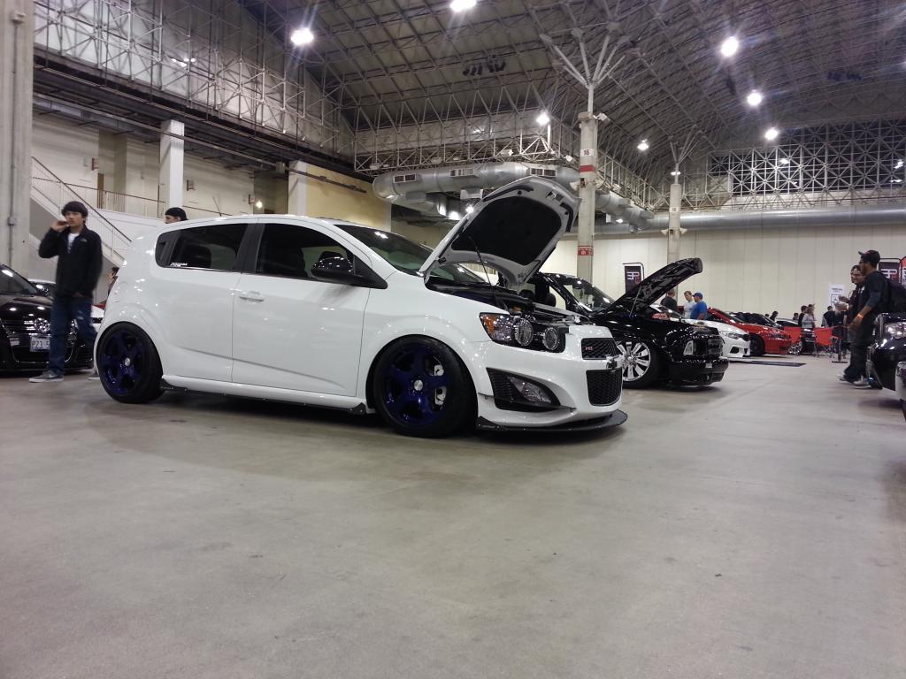 photo 2 Chevrolet Sonic custom wheels Rotiform  Nue 17x8.0, ET +30, tire size 215/45 R17. x ET 