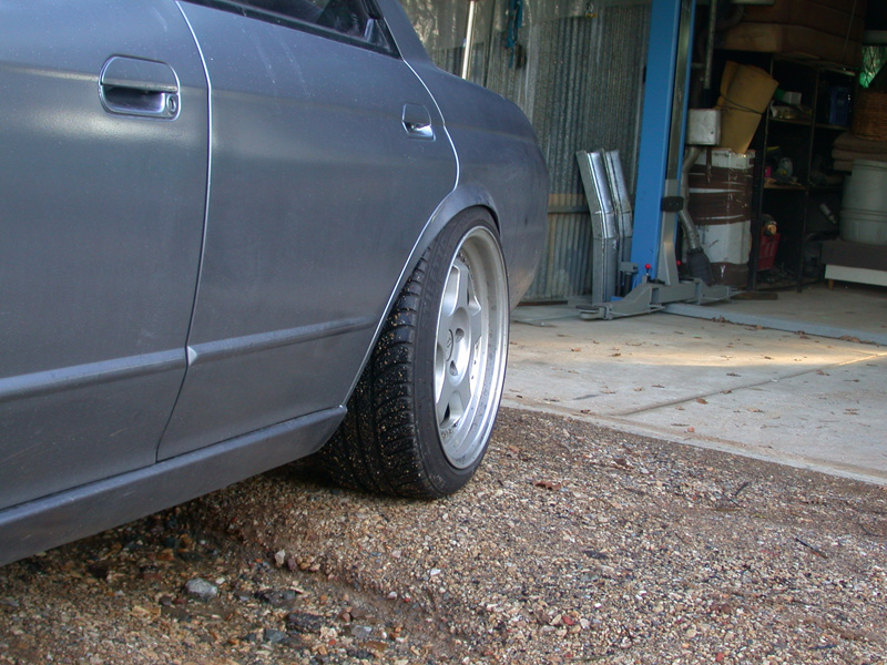photo 1 Nissan R31-R34 Skyline 4dr custom wheels   17x9.0, ET +24, tire size 225/45 R17. 17x9.0 ET-1 215/45 R17