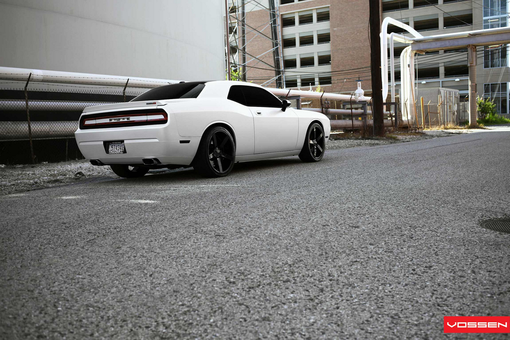 photo 2 Dodge Challenger custom wheels Vossen CV3 22x9.0, ET , tire size X R22. 22x10.5 ET 
