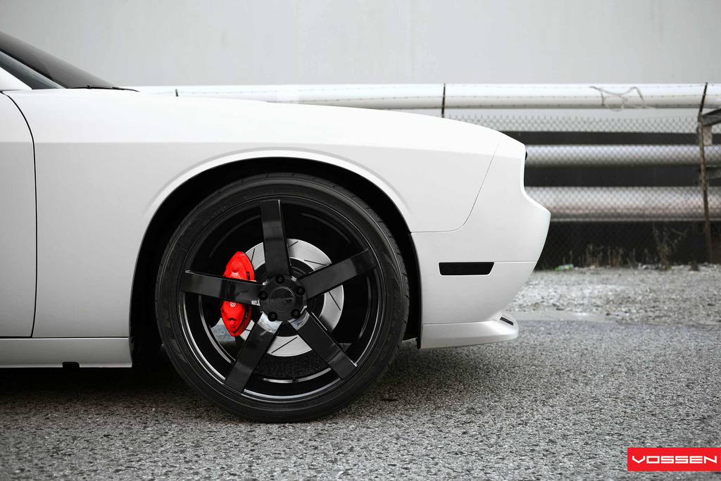 photo 1 Dodge Challenger custom wheels Vossen CV3 22x9.0, ET , tire size X R22. 22x10.5 ET 