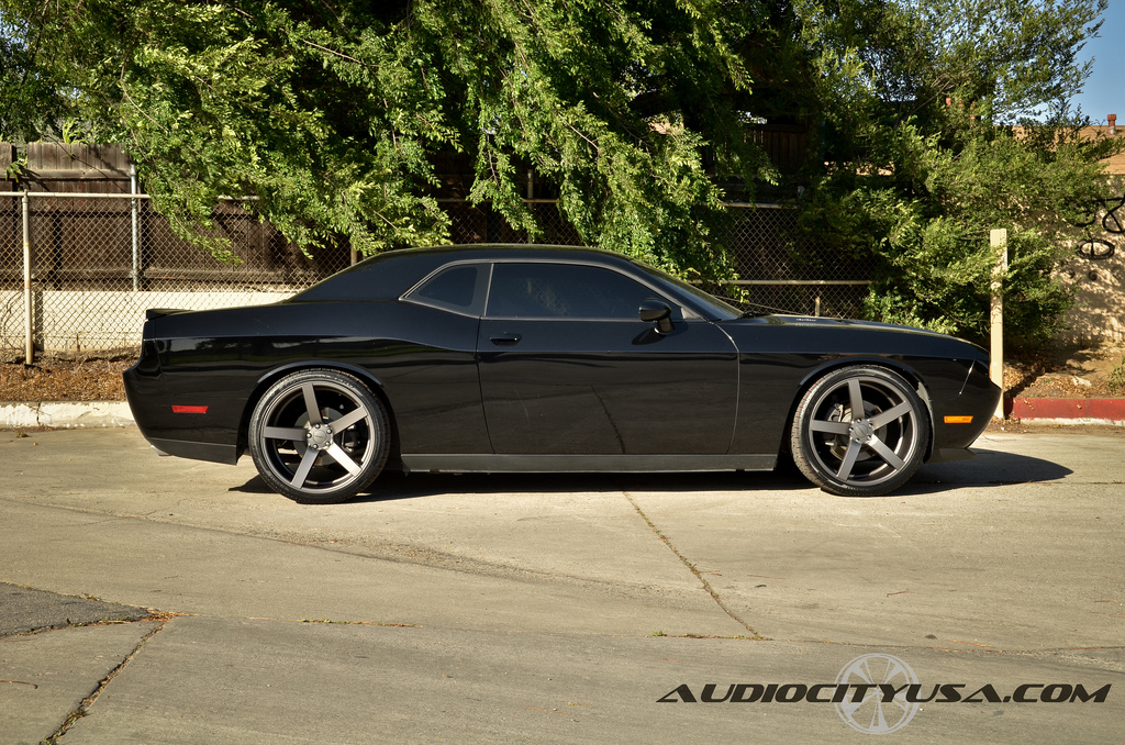 photo 4 Dodge Challenger custom wheels Vossen VVS CV3 22x9.0, ET , tire size 265/35 R22. 22x10.5 ET 295/30 R22