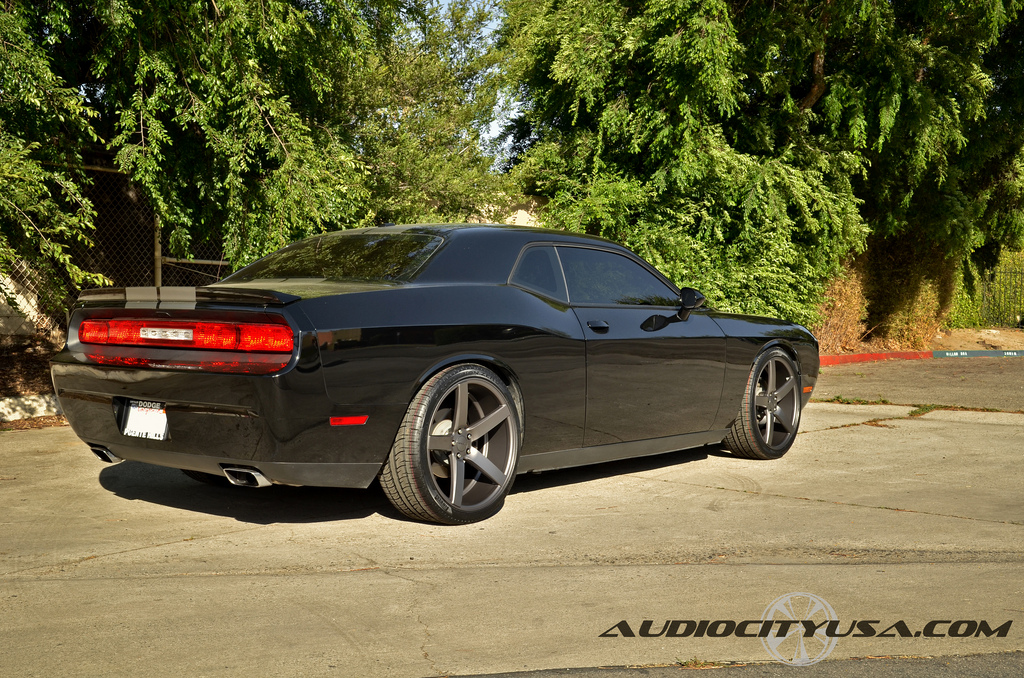 photo 5 Dodge Challenger custom wheels Vossen VVS CV3 22x9.0, ET , tire size 265/35 R22. 22x10.5 ET 295/30 R22
