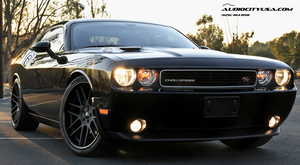 photo 4 Dodge Challenger custom wheels Gianelle Yerevan 22x9.0, ET , tire size 265/35 R22. 22x10.5 ET 295/30 R22