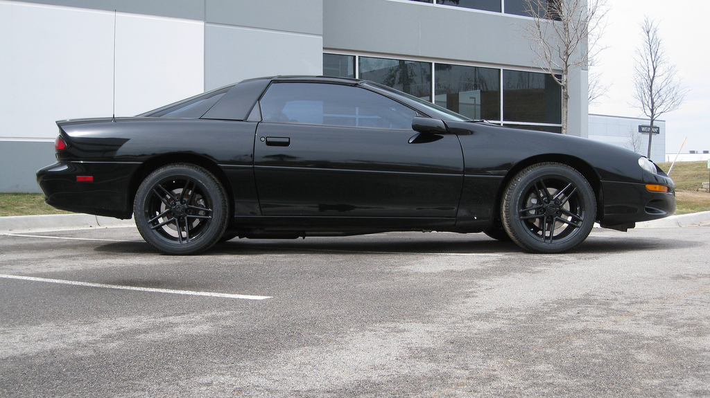 photo 1 Chevrolet Camaro custom wheels   17x9.5, ET , tire size 275/40 R17. x ET 