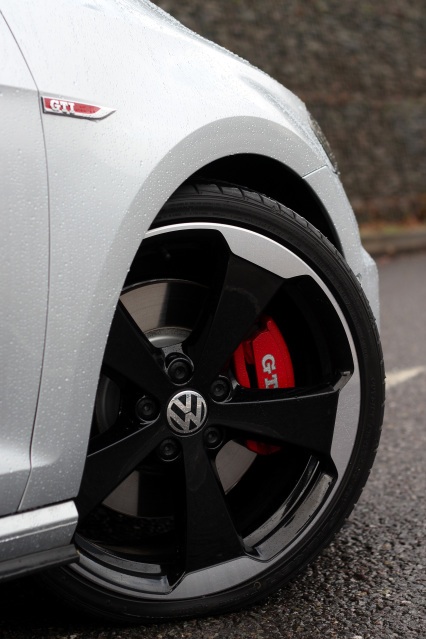 photo 1 Volkswagen e-Golf custom wheels VW  GLENDALE 19x7.5, ET +51, tire size X R19. x ET 