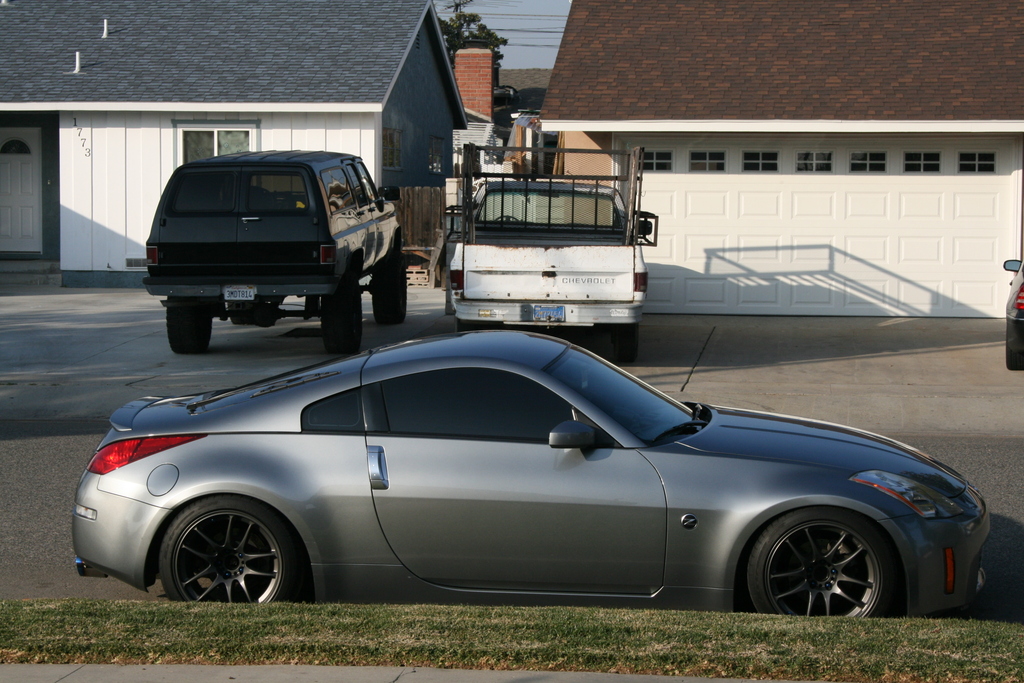photo 2 Nissan 350Z custom wheels Work Wheels Emotion CR 18x9.5, ET +12, tire size 245/40 R18. 18x9.5 ET-3 