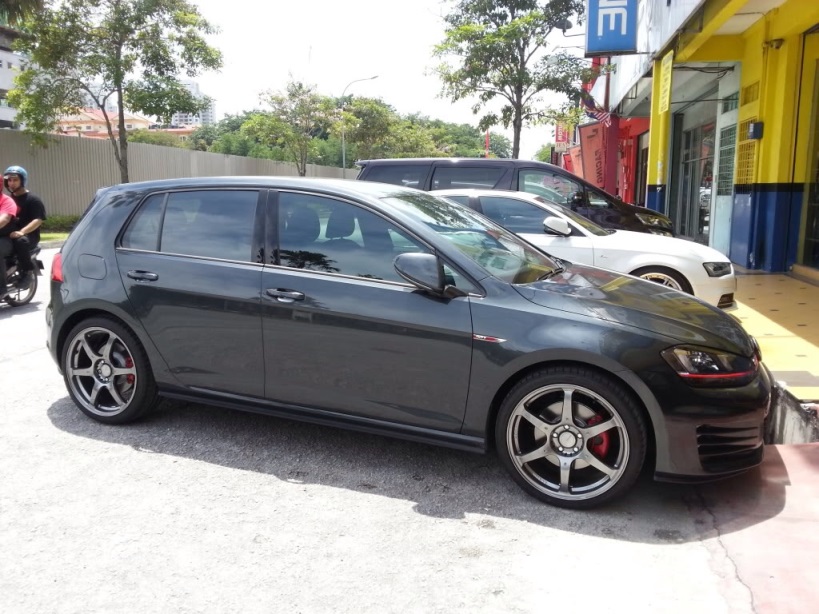 photo 1 Volkswagen Golf GTI custom wheels VOLK RACING G2 19x8.5, ET +45, tire size X R19. x ET