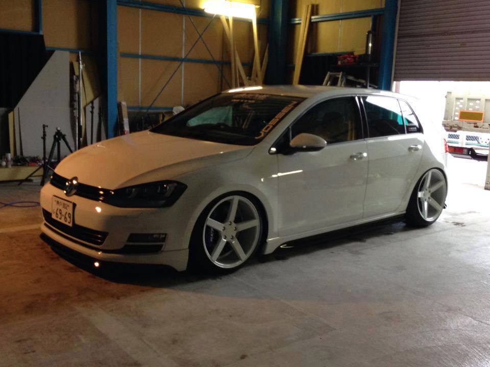 photo 4 Volkswagen Golf GTI custom wheels VOSSEN CV3 20x8.5, ET +44, tire size X R20. x ET
