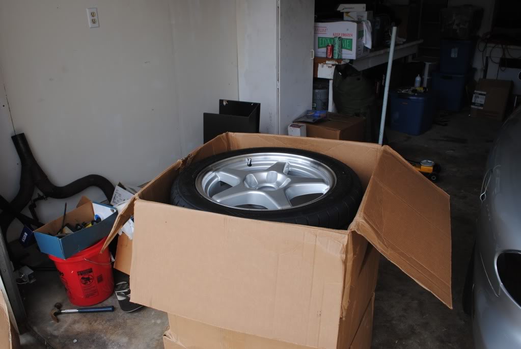 photo 2 Chevrolet Camaro custom wheels Silver ZR1 17x9.0, ET , tire size X R17. 17x11.0 ET 