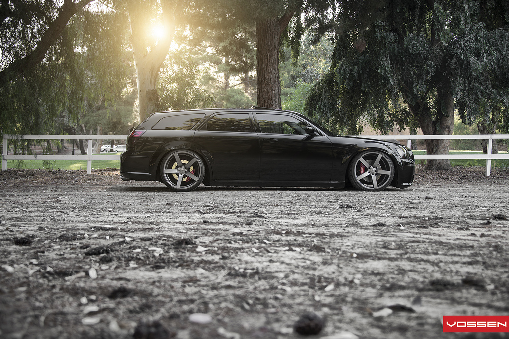 photo 4 Dodge Charger custom wheels Vossen CV3 22x9.0, ET , tire size X R22. 22x10.5 ET 