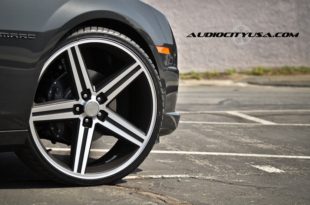 photo 1 Chevrolet Camaro custom wheels IROC BLACK MACHINE  24x, ET , tire size 275/25 R24. x ET 