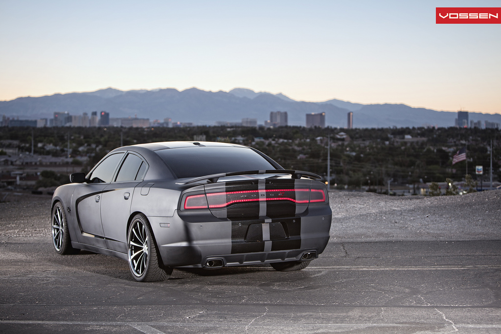 photo 1 Dodge Charger custom wheels Vossen VVS-CV1 22x9.0, ET , tire size X R22. 22x10.5 ET 