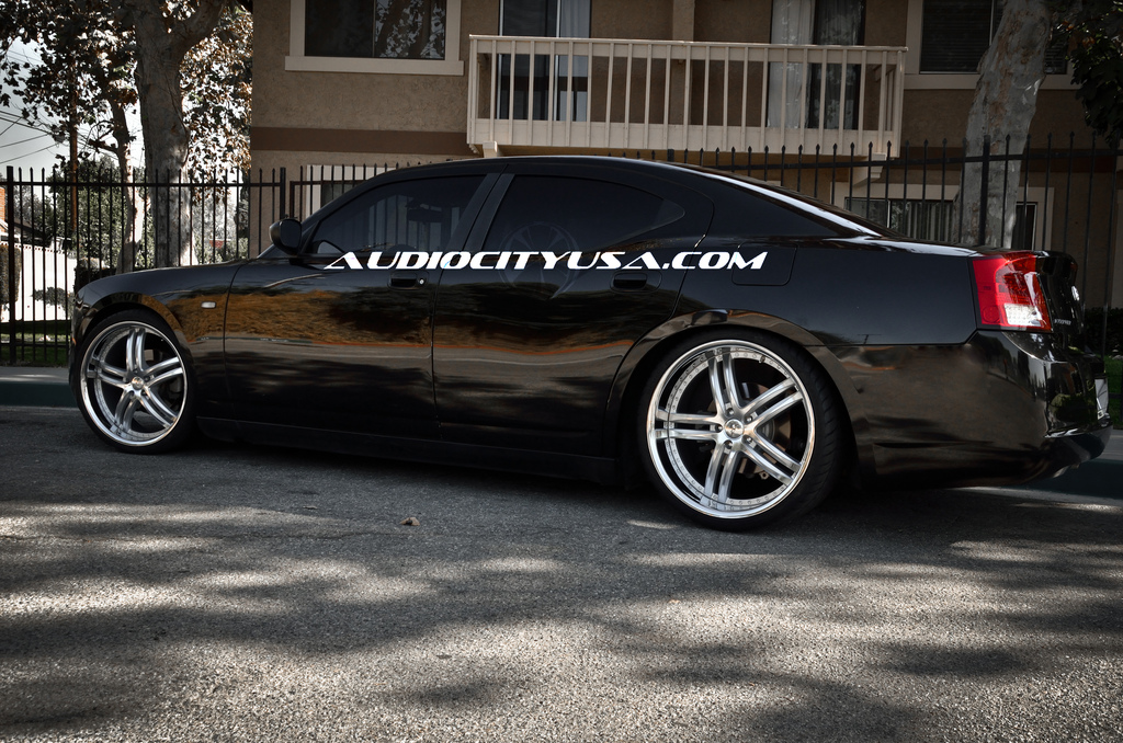 photo 1 Dodge Charger custom wheels XIX X 15 22x9.0, ET , tire size 255/30 R22. 22x10.5 ET 295/25 R22