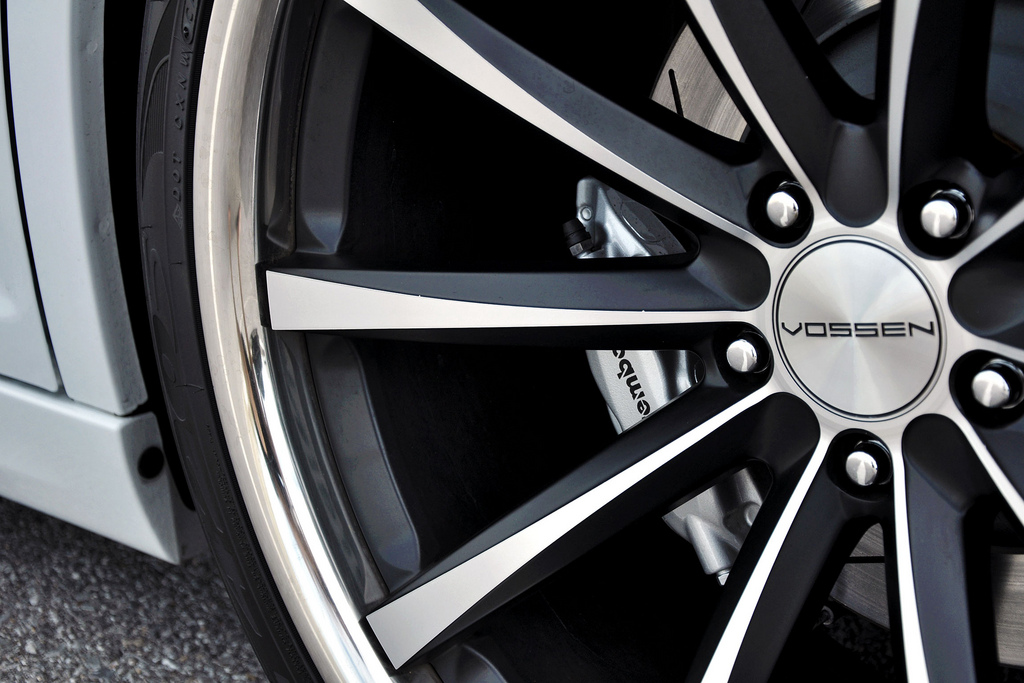 photo 1 Chrysler 300C custom wheels Vossen CV1 22x, ET , tire size X R22. x ET 