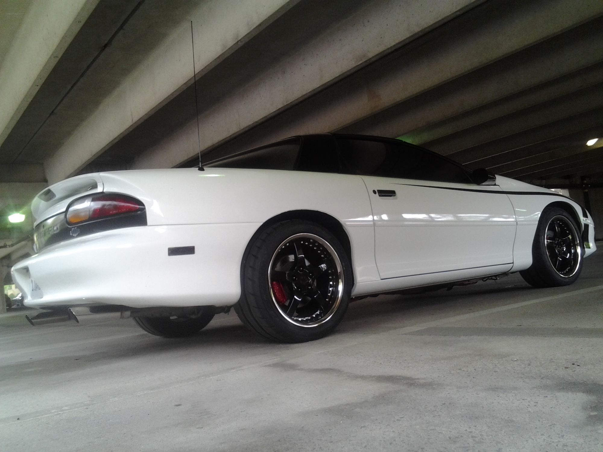 photo 5 Chevrolet Camaro custom wheels OE  18x9.5, ET , tire size 275/35 R18. 18x10.5 ET 295/35 R18