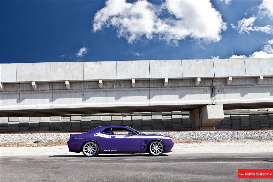 photo 2 Dodge Challenger custom wheels Vossen CV1 22x9.0, ET , tire size X R22. 22x10.5 ET 