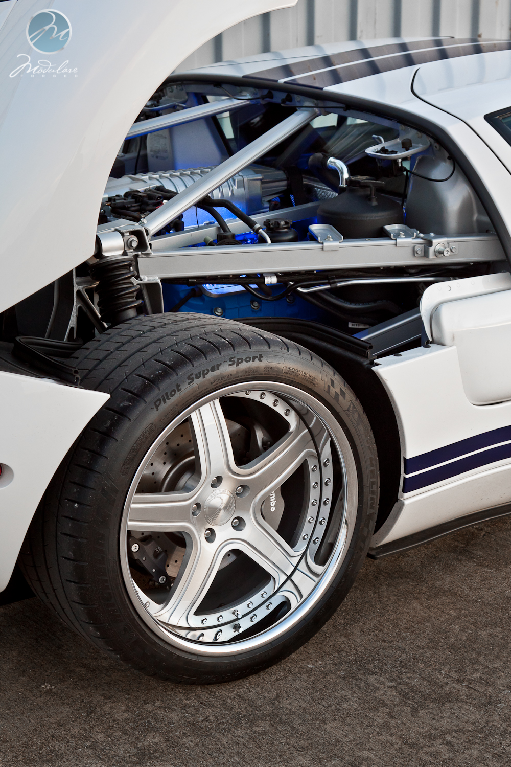 photo 8 Ford GT custom wheels Modulare M7 19x10.0, ET , tire size 275/30 R19. 20x13.0 ET 345/30 R20