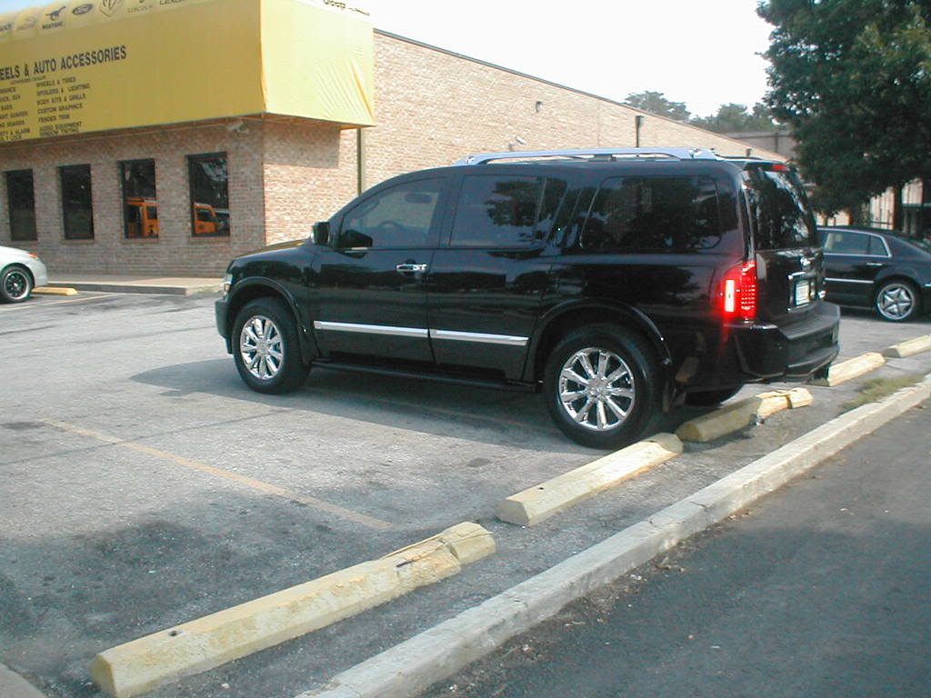 photo 2 Infiniti QX56 custom wheels   24x, ET , tire size 285/40 R24. x ET 