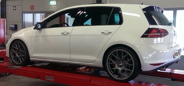 photo 2 Volkswagen Golf GTI custom wheels BBS  CH-R REVISITED 19x8.5, ET +48, tire size X R19. x ET 
